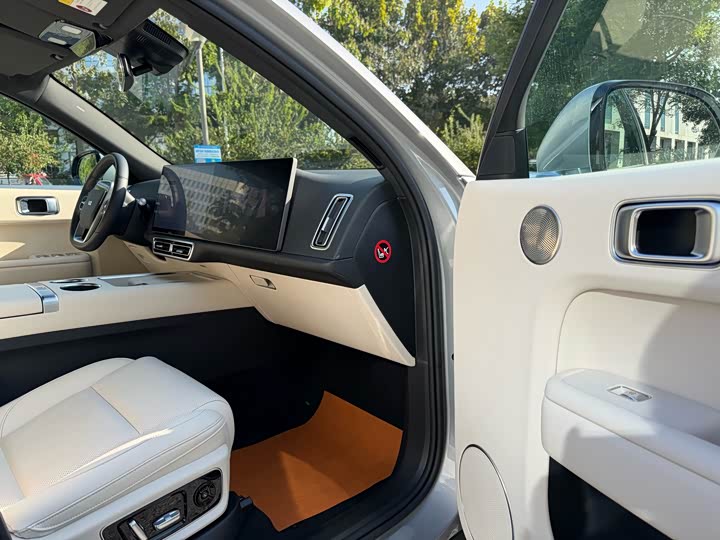 Фото 20 - LiXiang L7