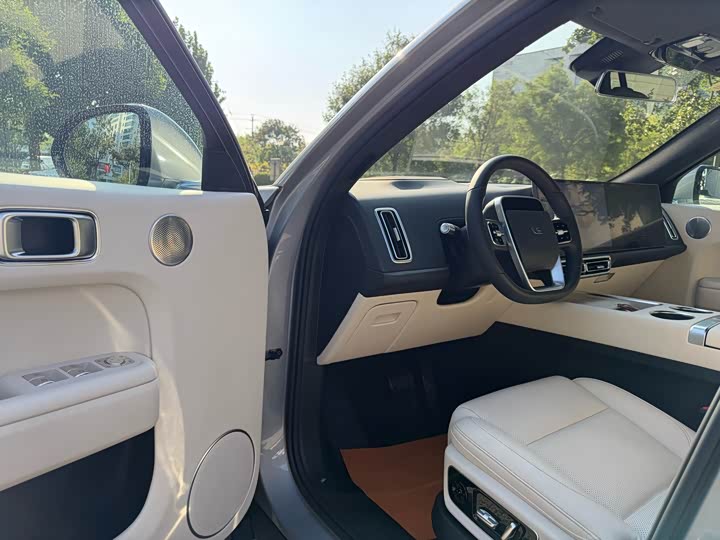 Фото 9 - LiXiang L7