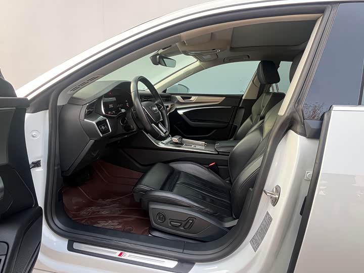 Фото 11 - Audi A7