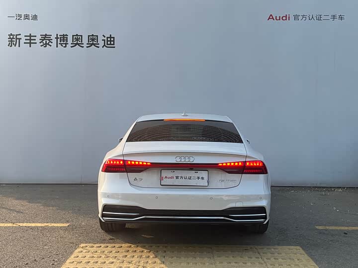 Фото 16 - Audi A7