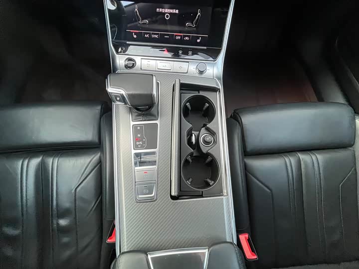 Фото 7 - Audi A7