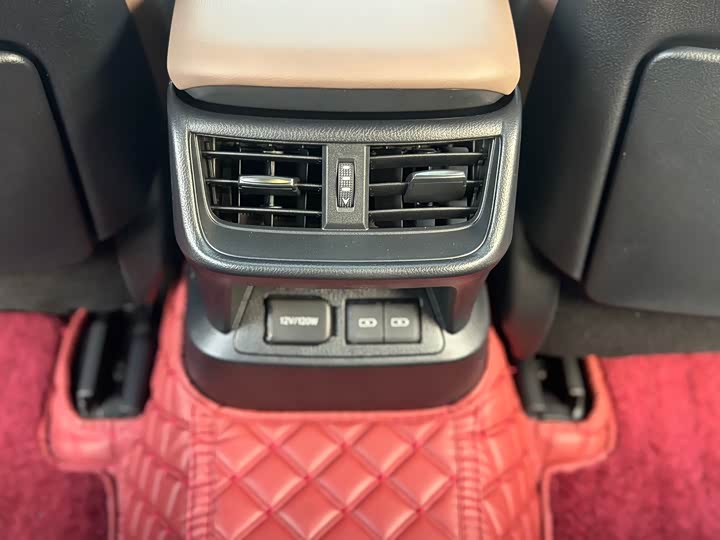 Фото 13 - Lexus ES