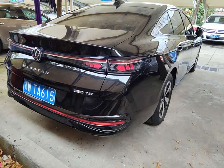 Фото 7 - Volkswagen Magotan