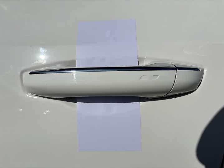 Фото 14 - Geely Okavango L