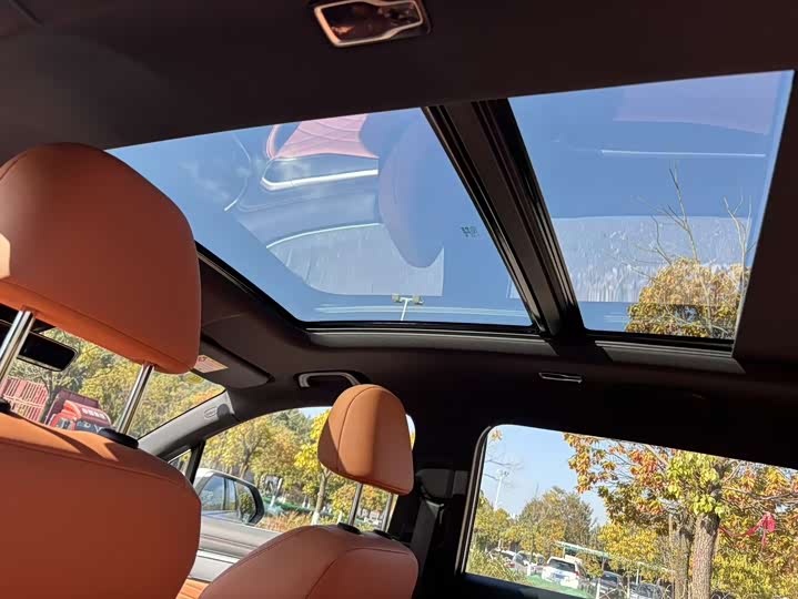 Фото 22 - Geely Okavango L