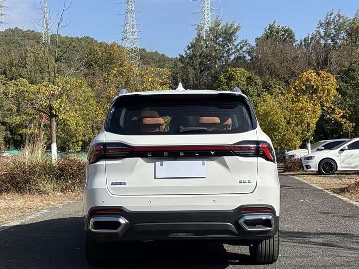 Фото 5 - Geely Okavango L