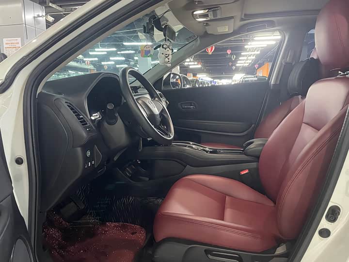 Фото 4 - Honda Vezel