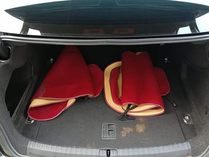 Фото 4 - Audi A6L