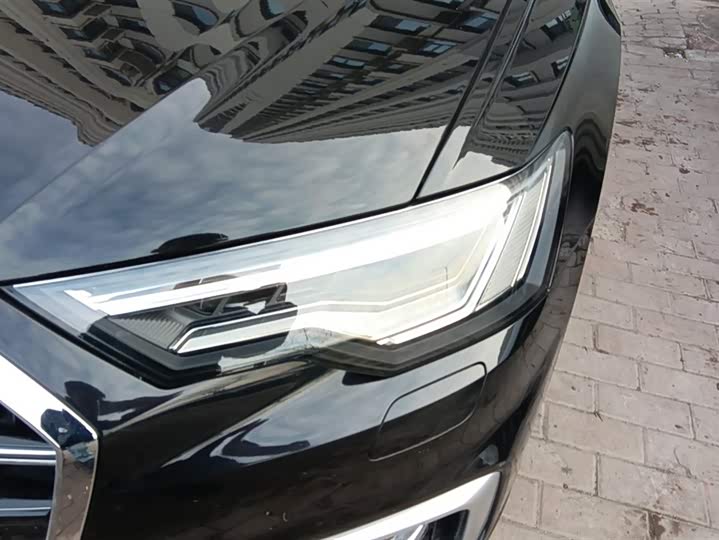 Фото 5 - Audi A6L