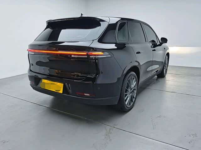 Фото 2 - Leapmotor C10