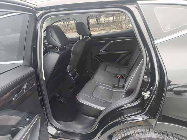 Фото 8 - Haval H6