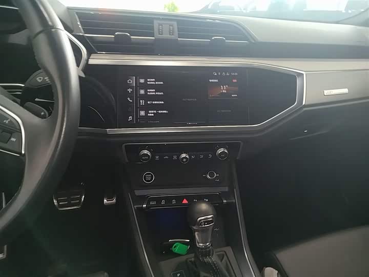 Фото 13 - Audi Q3