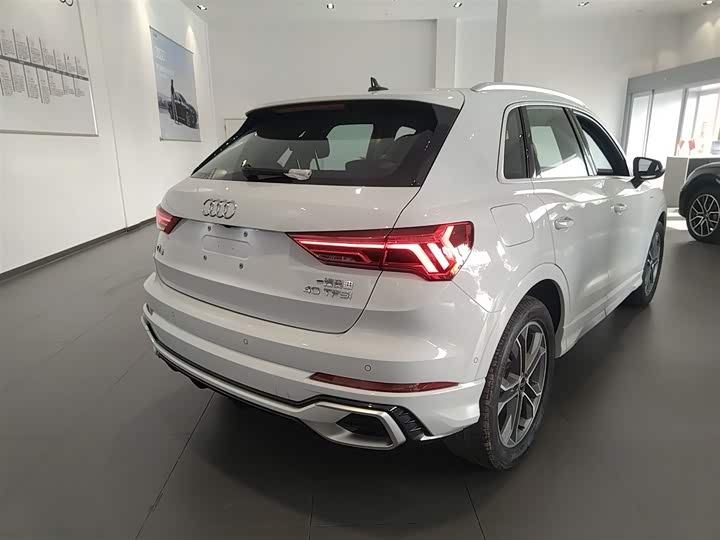 Фото 7 - Audi Q3