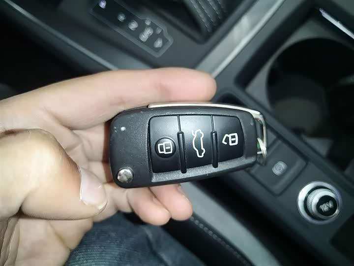 Фото 9 - Audi Q3