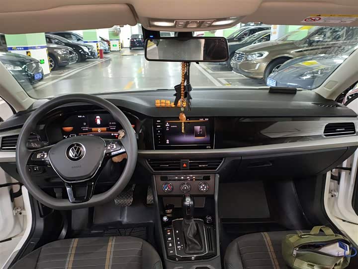 Фото 10 - Volkswagen Lavida