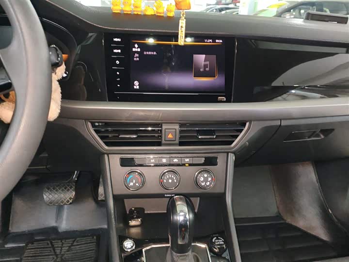 Фото 13 - Volkswagen Lavida