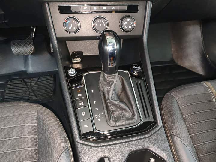 Фото 14 - Volkswagen Lavida