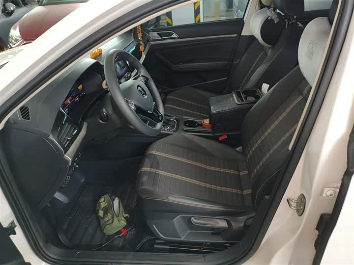 Фото 15 - Volkswagen Lavida