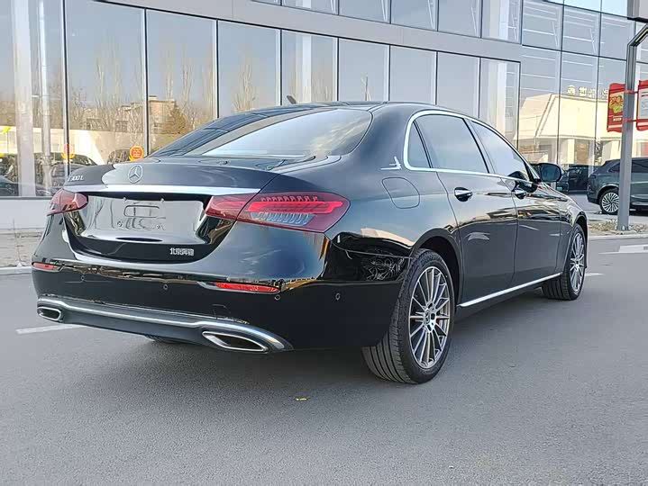 Фото 7 - Mercedes-Benz E-Class