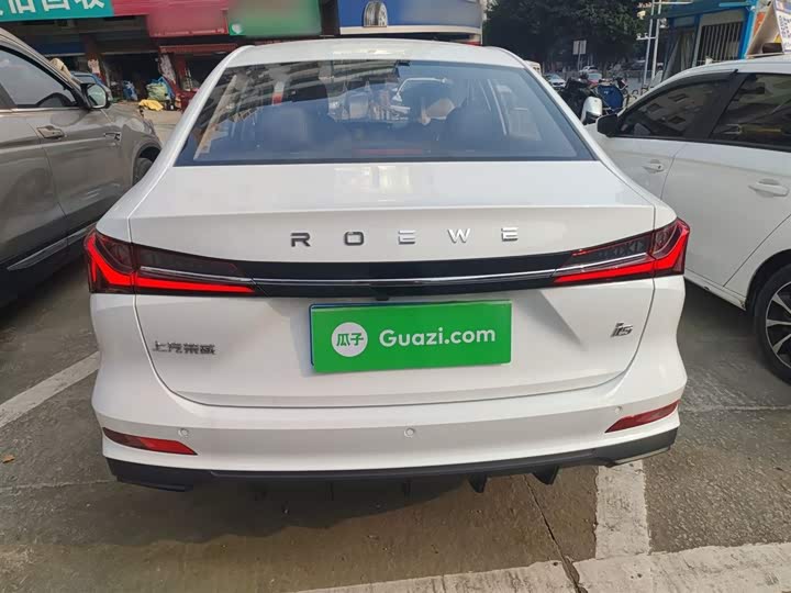 Фото 5 - Roewe i5