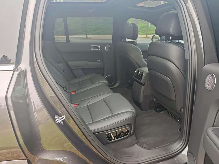 Фото 9 - LiXiang L7