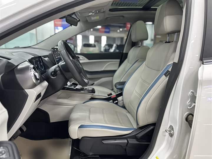 Фото 13 - BYD Yuan Pro