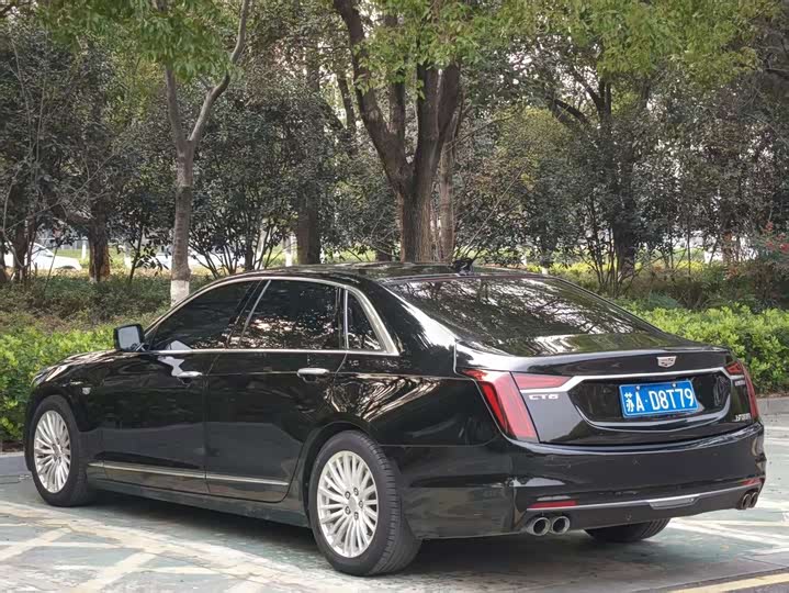 Фото 13 - Cadillac CT6