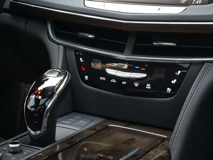 Фото 8 - Cadillac CT6