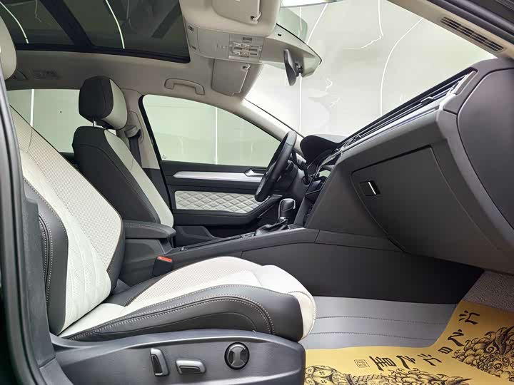 Фото 10 - Volkswagen Magotan