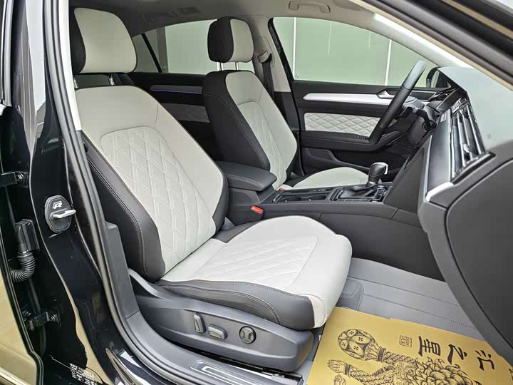 Фото 11 - Volkswagen Magotan