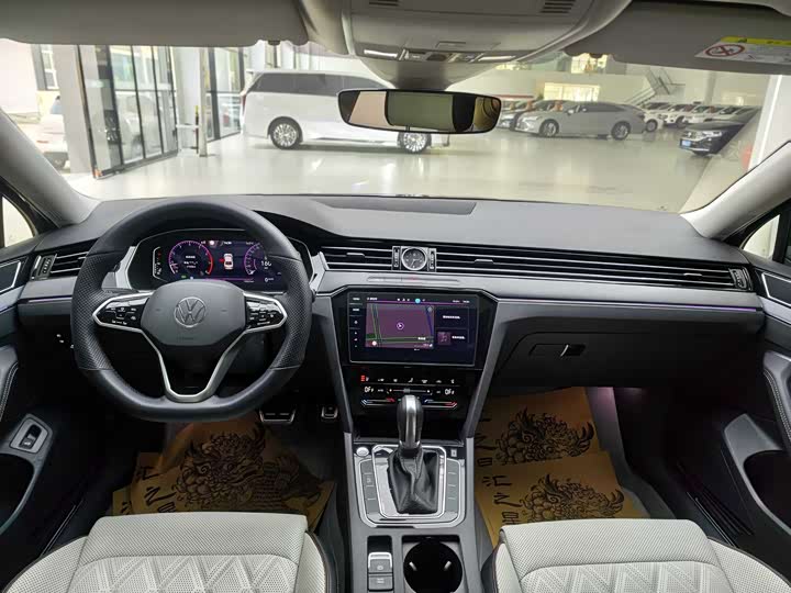 Фото 12 - Volkswagen Magotan