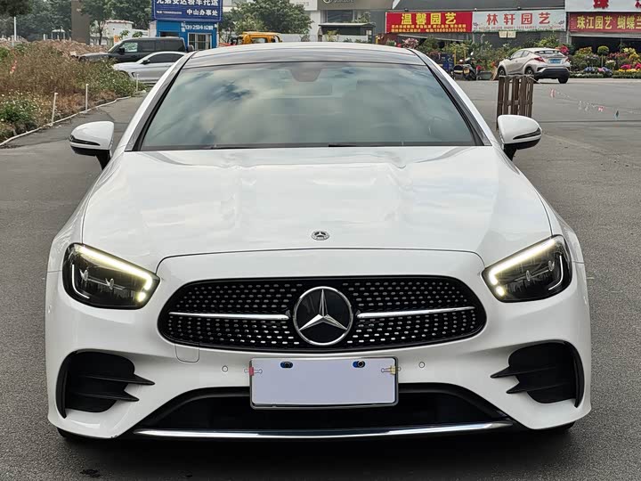 Фото 2 - Mercedes-Benz E-Class