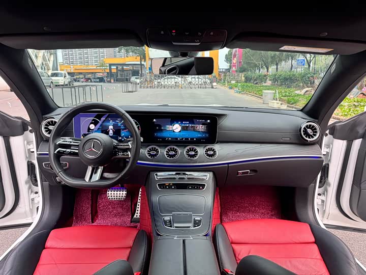 Фото 7 - Mercedes-Benz E-Class