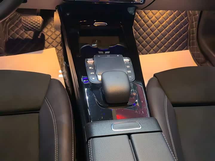 Фото 14 - Mercedes-Benz A-Class