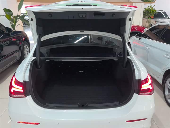 Фото 19 - Mercedes-Benz A-Class