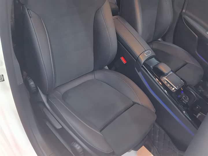 Фото 25 - Mercedes-Benz A-Class