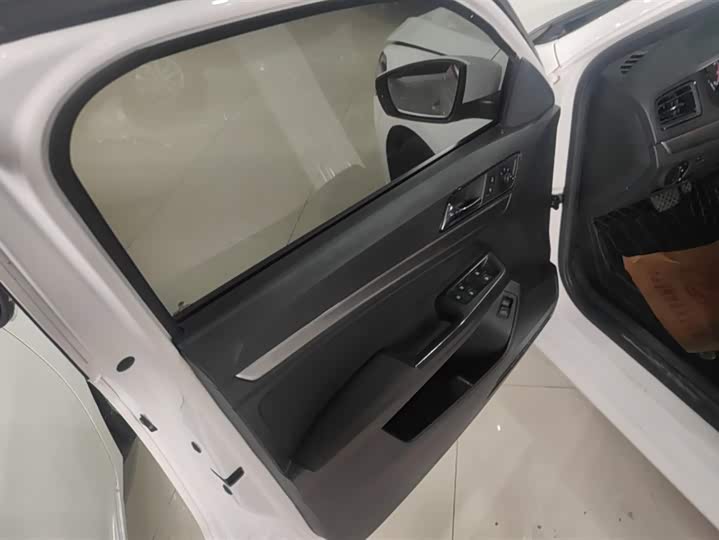 Фото 7 - Volkswagen Lavida