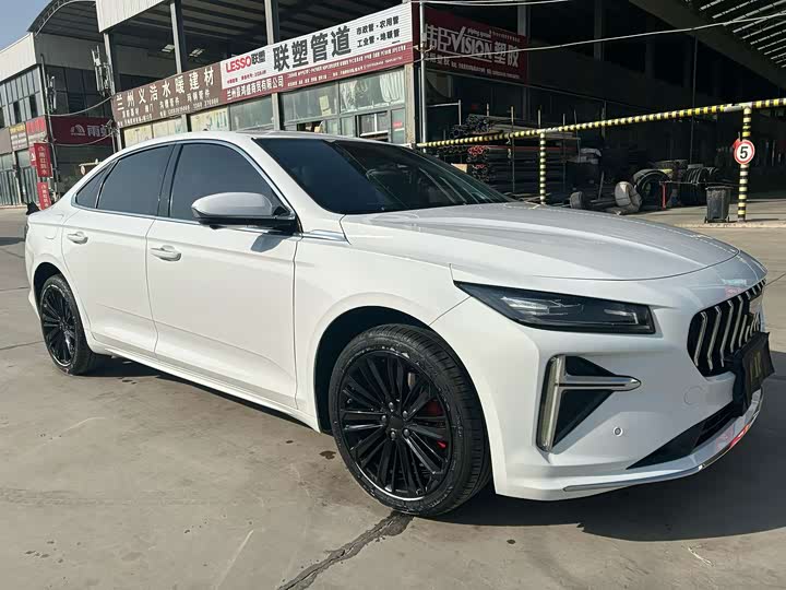 Фото 3 - Geely Preface L