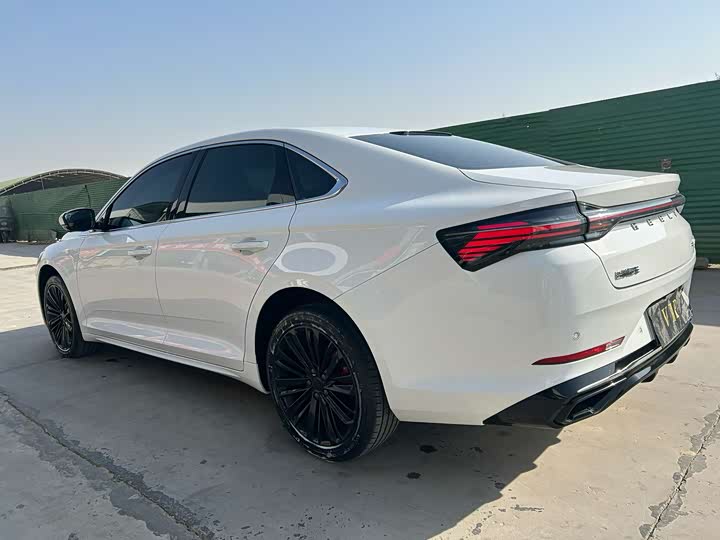 Фото 4 - Geely Preface L