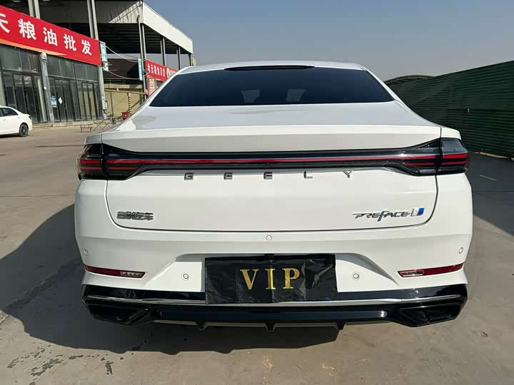 Фото 5 - Geely Preface L