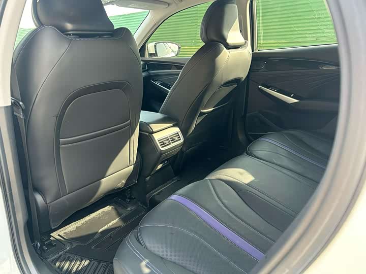 Фото 8 - Geely Preface L