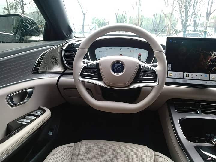 Фото 11 - BYD Han