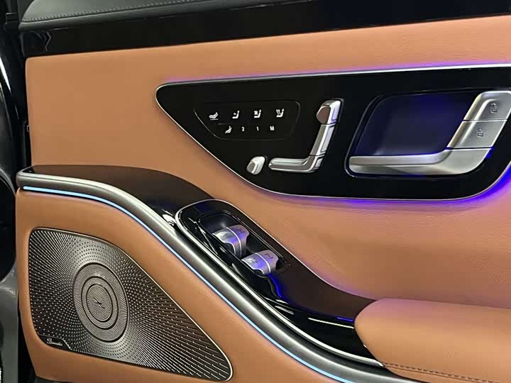 Фото 6 - Mercedes-Benz S-Class