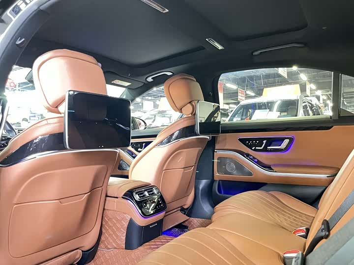 Фото 8 - Mercedes-Benz S-Class