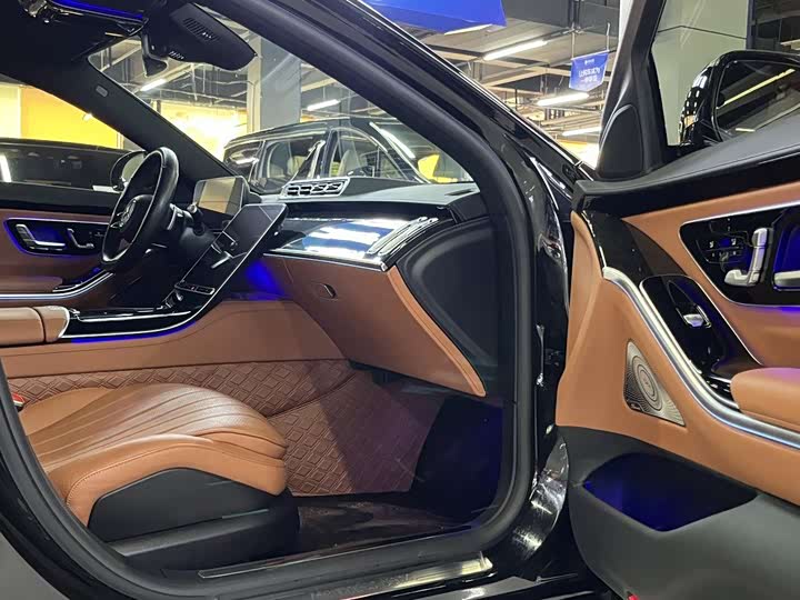 Фото 9 - Mercedes-Benz S-Class