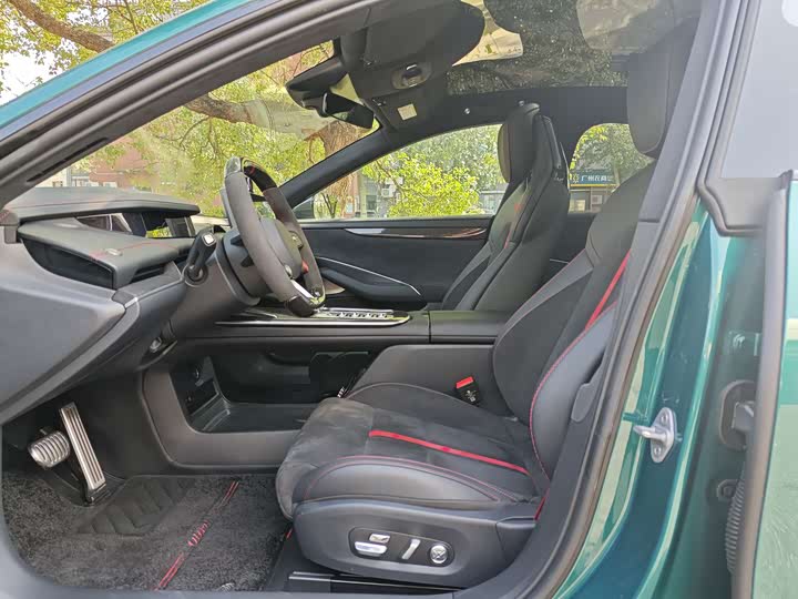 Фото 5 - Xiaomi SU7 Ultra