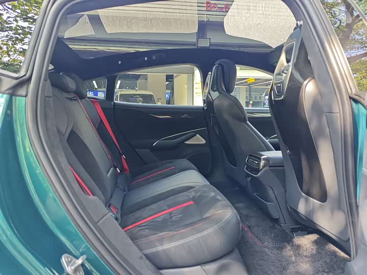 Фото 8 - Xiaomi SU7 Ultra