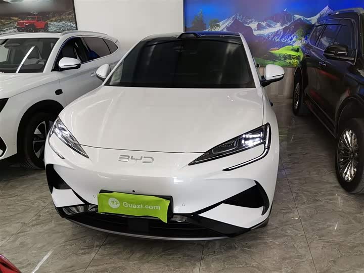 Фото 3 - BYD Sea Lion 07 EV