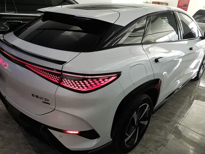 Фото 7 - BYD Sea Lion 07 EV