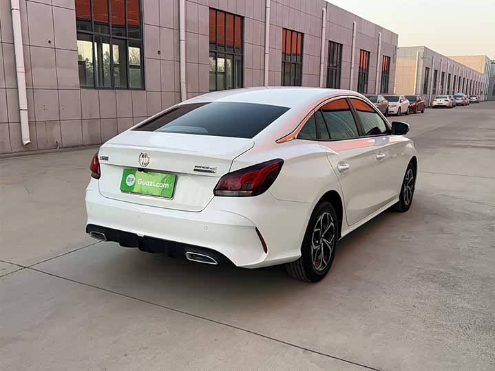 Фото 11 - MG Motor 5